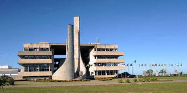 Foto do prédio da Assembléia Legislativa da Bahia.